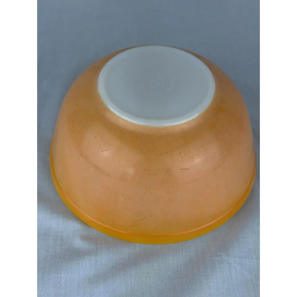Vintage PYREX Glass Mixing Bowl #403 2-1/2 QT Citrus Orange